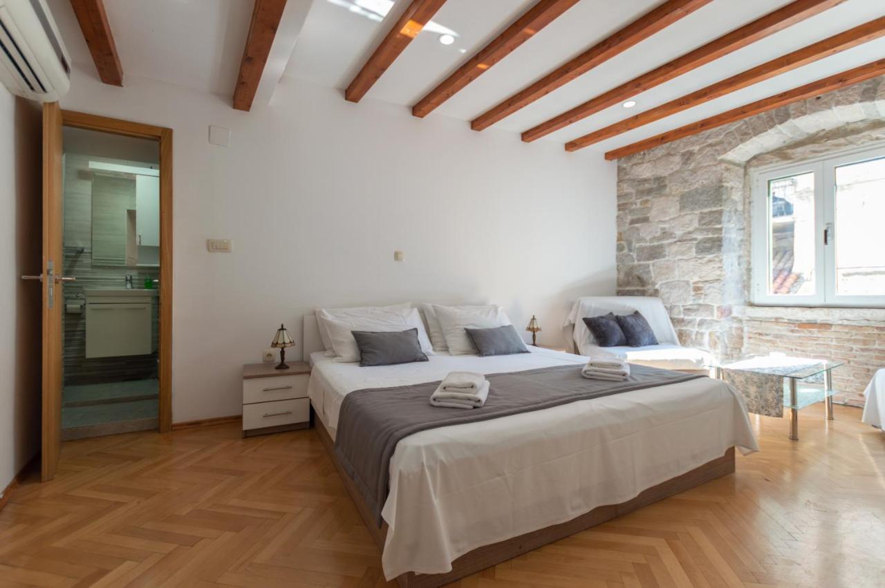 Camenno Apartments-The Heart Of Diocletian'S Palace-Open All Winter! สปลิท ภายนอก รูปภาพ
