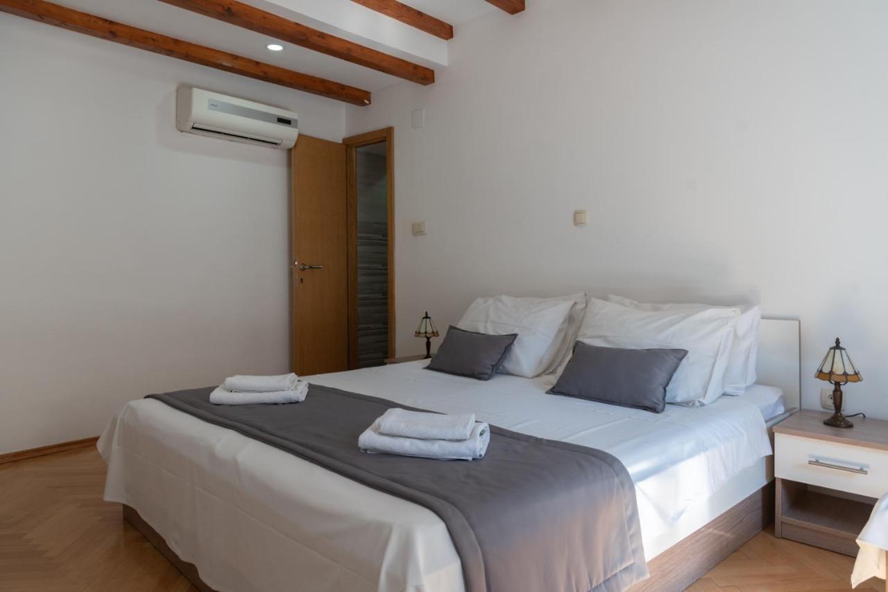 Camenno Apartments-The Heart Of Diocletian'S Palace-Open All Winter! สปลิท ภายนอก รูปภาพ