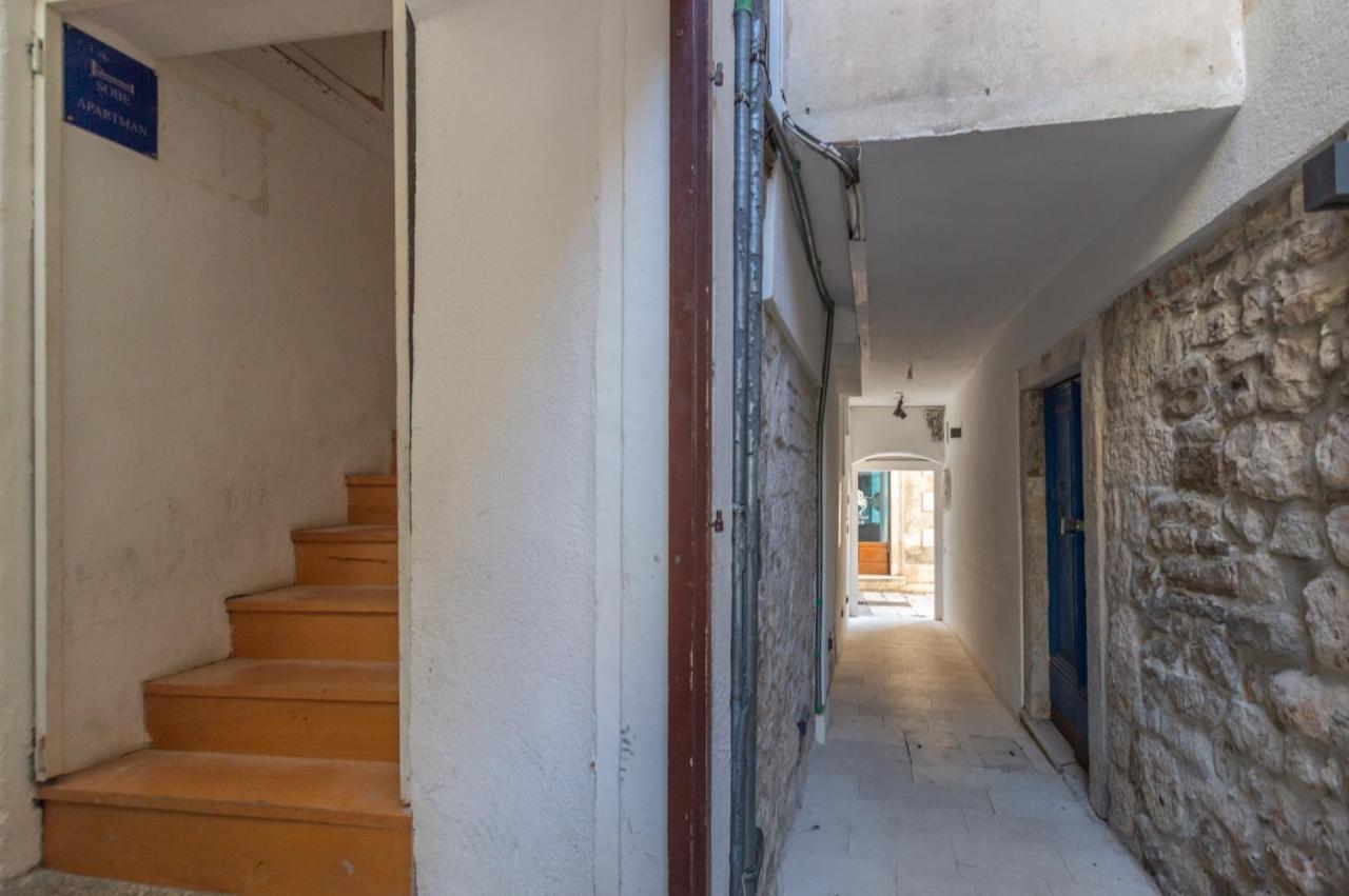 Camenno Apartments-The Heart Of Diocletian'S Palace-Open All Winter! สปลิท ภายนอก รูปภาพ
