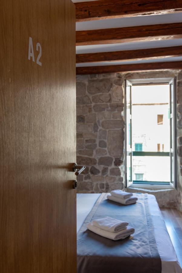 Camenno Apartments-The Heart Of Diocletian'S Palace-Open All Winter! สปลิท ภายนอก รูปภาพ
